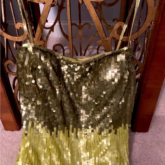 Adrianne Papell Sequined Ombré Green Party Dress (8) - Picture 4 of 10